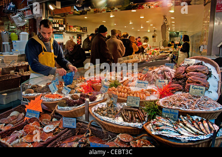 Quoniam poissonnier Poissonnerie Rue Mouffetard France français Paris Banque D'Images