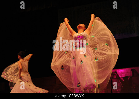 Peacock chinois Danse Ballet Banque D'Images