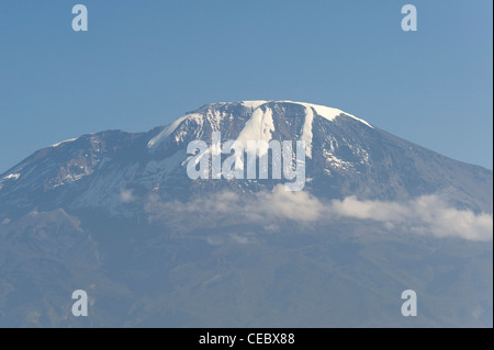 Kilimandjaro vu de Moshi en Tanzanie Banque D'Images