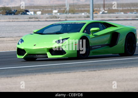 LAMBORGHINI Murciélago LP700 la conduite sur piste de course Banque D'Images