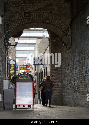 Temple Bar à Dublin Irlande archway Banque D'Images