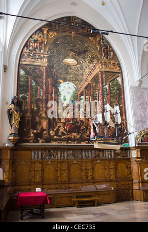 Intérieur richement décoré de la Cour d'Artus avec l'Orpheus parmi les animaux par Hans Vredeman de Vries peinture à Gdansk, Pologne Banque D'Images