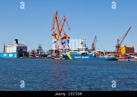 Le port de Göteborg avec navire de la Garde côtière canadienne Banque D'Images
