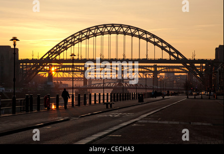 Pont Tyne Newcastle au coucher du soleil Banque D'Images