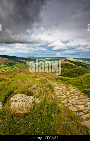 Afficher le long de la grande crête qui s'étend de Mam Tor pour Losehill, Derbyshire Banque D'Images