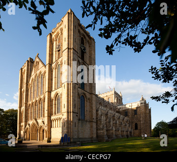 La cathédrale de Ripon Ripon, avant de l'ouest, North Yorkshire, UK Banque D'Images