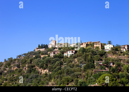 Ville pittoresque et historique village de Deia dans les montagnes de Tramuntana, à Majorque, Espagne Banque D'Images