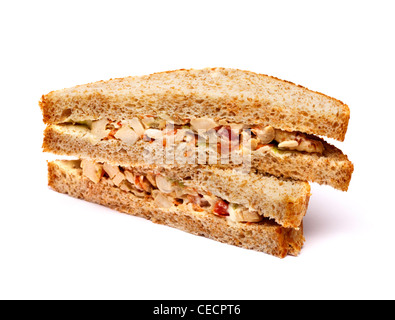 - Sandwich poulet et salade - sur fond blanc Banque D'Images