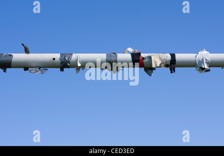 Gros plan d'une barre transversale, soccer football but avec copie espace et pas de personnes. Banque D'Images