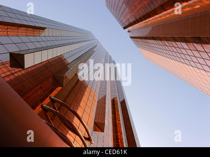 Les façades des tours de bureaux, architecture moderne, Sheikh Zayed Road, Al Satwa, Dubaï, Émirats Arabes Unis