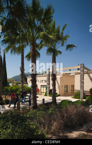 Israël, le kibboutz Kfar Tabor, Galilée, l'extérieur de l'établissement vinicole et de massepain Museum Banque D'Images