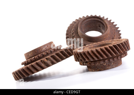 Rusty gears isolé sur fond blanc Banque D'Images