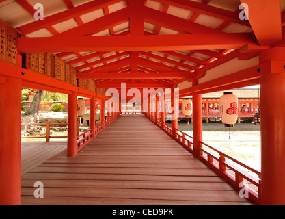 Sanctuaire d'Itsukushima à Miyajima, Japon. Banque D'Images