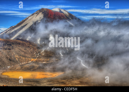 Volcan Ngauruhoe en Parc National de Tongariro, Nouvelle-Zélande Banque D'Images