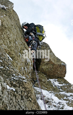 Hiver Randonnées sur les échelles noir le Snowdonia Banque D'Images