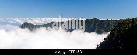 Panorama de la formation des nuages sur la vallée Kalalau à Kauai Côte de Na Pali Banque D'Images