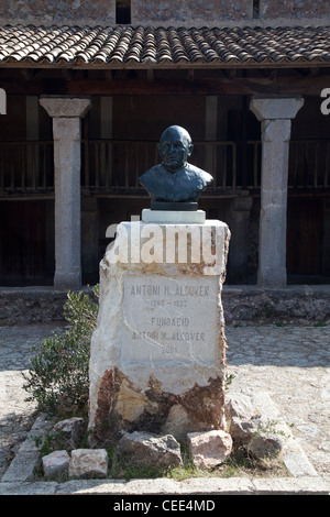 Buste d'Antoni Maria Alcover au monastère de Lluc, Majorque, Espagne Banque D'Images