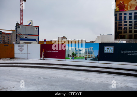 Un nouveau méga-mall en construction à Leipziger Platz no 12, près de la Potsdamer Platz. La région est le l'ancien Wall's no man's land Banque D'Images