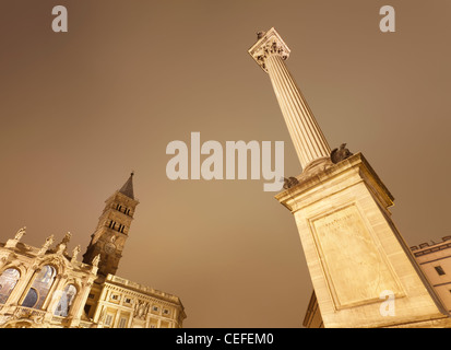 Low angle view of basilique papale Banque D'Images