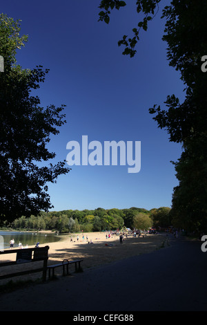 Une vue de Ruislip Lido, Middlesex un jour d'été Banque D'Images