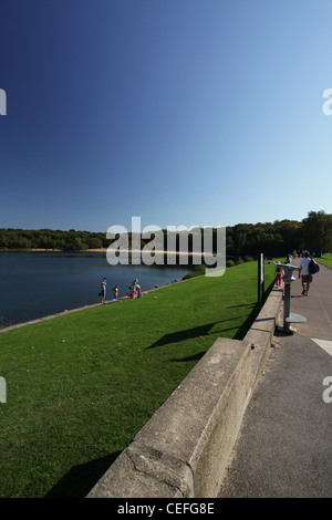 Une vue de Ruislip Lido, Middlesex un jour d'été Banque D'Images