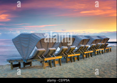 Chaises de plage à l'hôtel Four Seasons. New York, la grande île. Banque D'Images