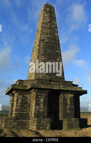 Sur le brochet Stoodley Pennine Way ci-dessus de Calderdale Hebden Bridge Banque D'Images