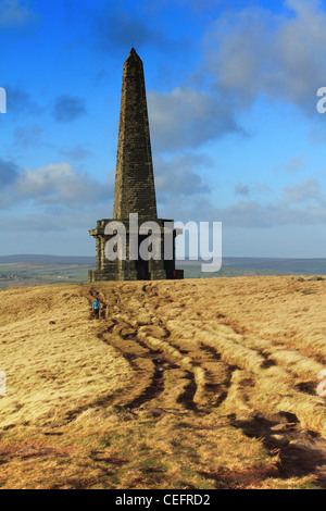 Sur le brochet Stoodley Pennine Way ci-dessus de Calderdale Hebden Bridge Banque D'Images