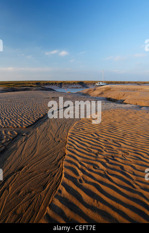 Plage de la côte et l'estuaire de la rivière Ax. Weston-super-Mare, Somerset, England, UK. Banque D'Images