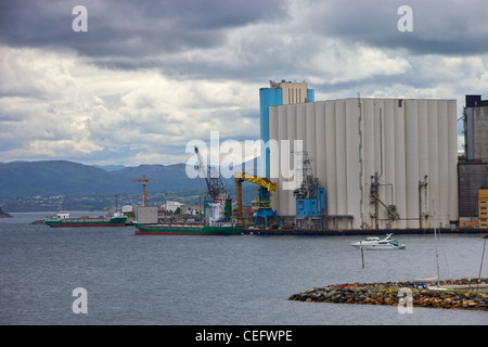 Le cloisonnement dans le port de Stavanger, Norvège. Banque D'Images