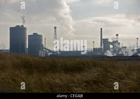 Épuisant et fumées de pétrochimie travaille à Middlesborough. Banque D'Images