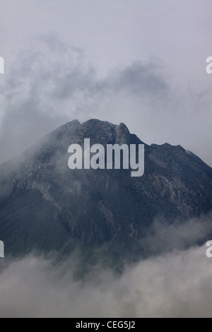 Cratère du volcan Mont Merapi Yogyakarta Indonésie Banque D'Images