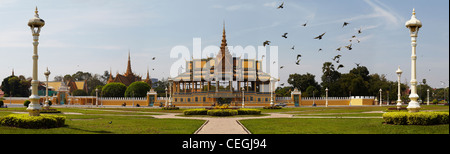 L'extérieur du Palais Royal, Phnom Penh Banque D'Images