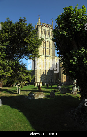 St James' Church, Chipping Campden Gloucestershire, l'un des plus beaux et des plus pittoresques villages de la région des Cotswolds Banque D'Images