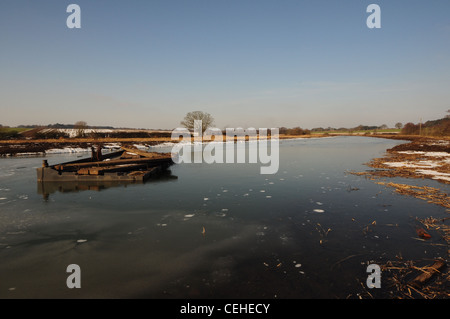 Déblais nouvellement partie supérieure de la North Walsham et Dilham Canal, Norfolk, au-dessus de Ebridge Banque D'Images