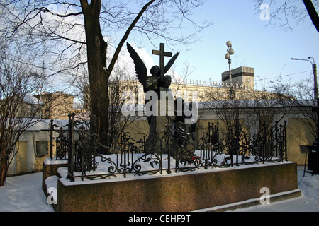 Piotr Ilitch Tchaïkovski est un compositeur russe et est enterré dans le Cimetière de Tikhvin à Saint-Pétersbourg Banque D'Images