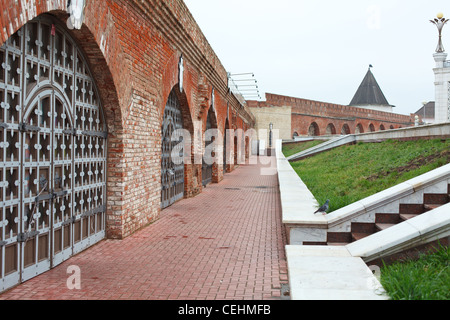 Les cellules de prison avec des bars dans la mosquée Kul Sharif à Kazan Kremlin territoire. La citadelle historique russe chef du Tatarstan, en Russie. Banque D'Images