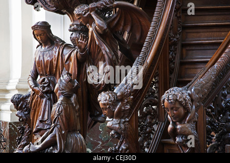 Détail de la chaire de la cathédrale St Aubin / cathédrale Saint-Aubain à Namur, Belgique Banque D'Images