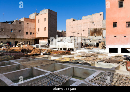 Les tanneries dans le quartier de la médina, Marrakech, Maroc, Afrique du Nord Banque D'Images