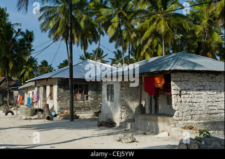 Maisons de village Porto de Galinhas côte est de Zanzibar, Tanzanie Banque D'Images