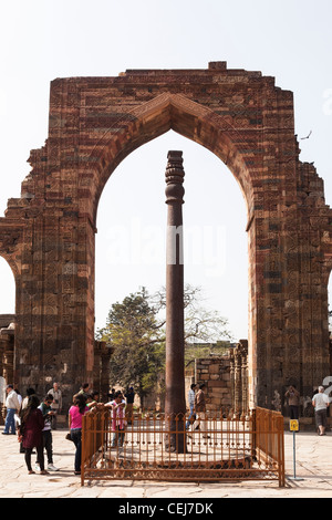 Pilier de fer, (dépêche écrite, Delhi, Inde : le pilier de fer qui ne rouille jamais Banque D'Images