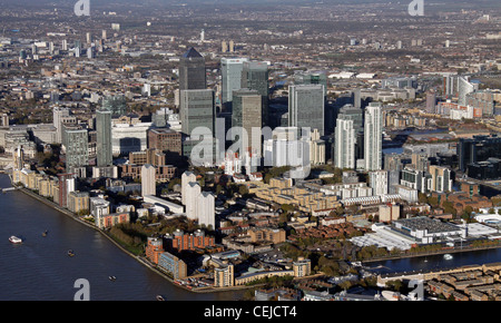 Image aérienne de Canary Wharf, le quartier central des affaires secondaire de Londres, Royaume-Uni Banque D'Images