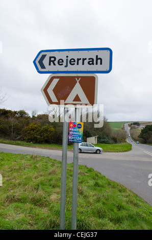 Roadsign dipicting lieux inhabituels de Cornwall. Banque D'Images