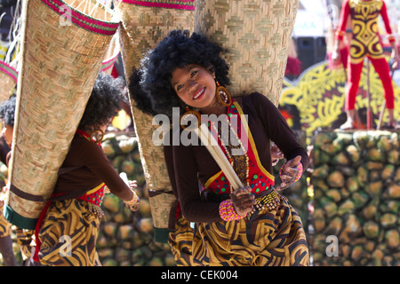 Danseuse Tribal festival Dinagyang,2012,la ville d'Iloilo, Philippines Banque D'Images