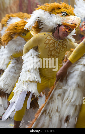 Les danseuses Tribal festival Dinagyang,2012,la ville d'Iloilo, Philippines Banque D'Images