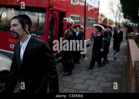 Célébrations de Pourim à Stamford Hill dans la communauté juive hassidique Banque D'Images