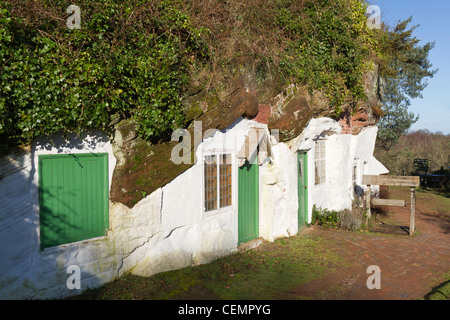 Austin saint rock houses sur Kinver Edge en Afrique du Staffordshire Banque D'Images