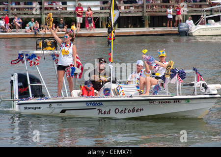 4 juillet parade de bateaux à Myrtle Beach en Caroline du Sud USA Banque D'Images