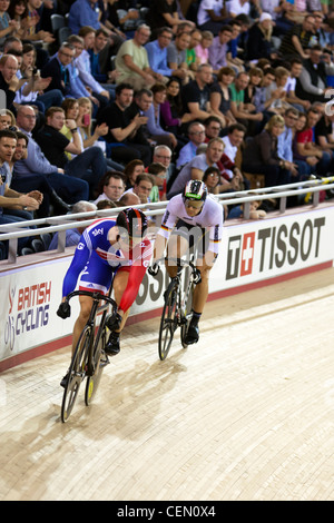 Sir Chris Hoy (GBR) et Maximilian Levy (GER), Sprint Hommes, Finale Coupe du Monde de Cyclisme sur Piste UCI 2012 partie de la série. Banque D'Images