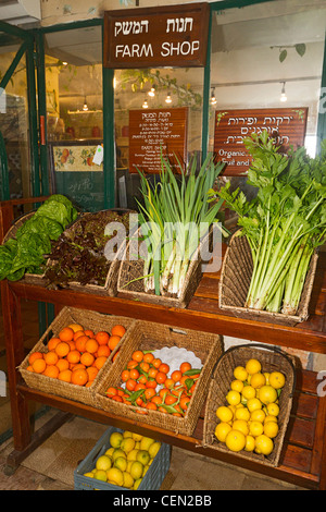 Les légumes et les fruits frais pour la vente d'une ferme biologique en Israël Banque D'Images